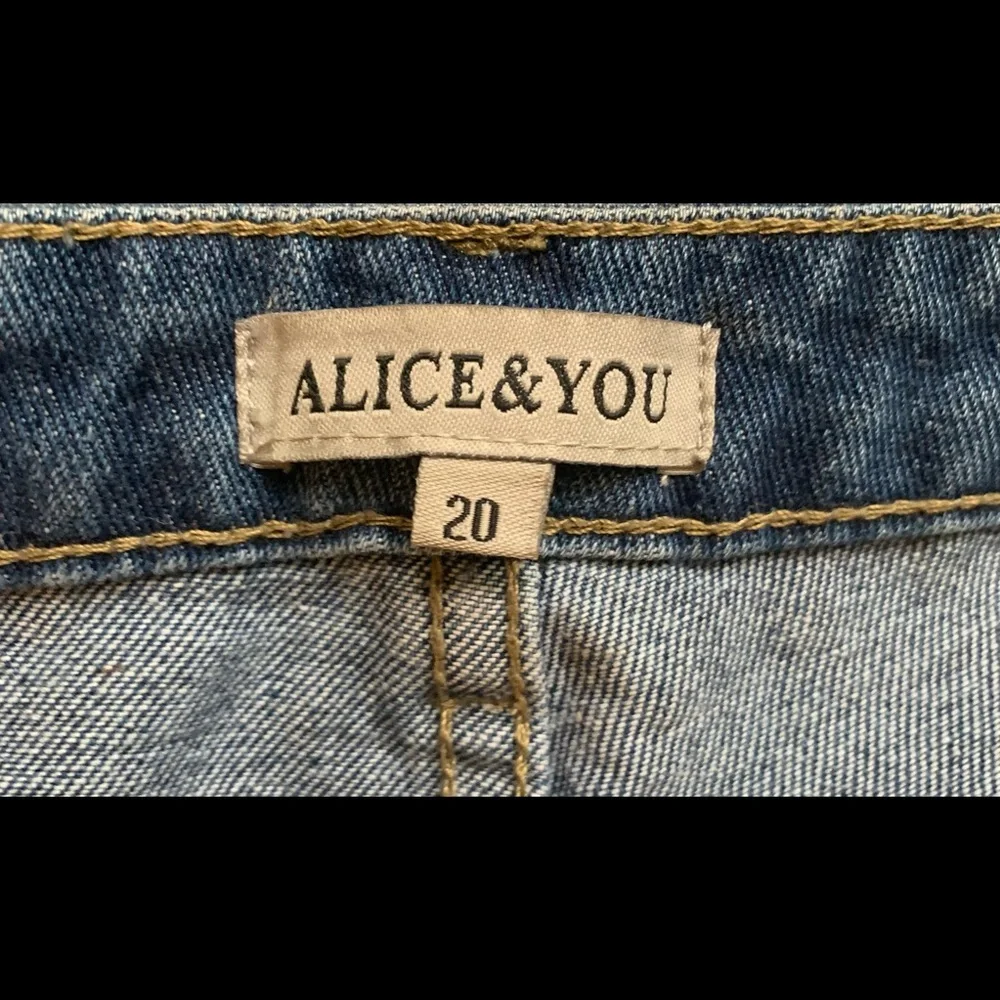Alice & You Straight Leg Jeans Embroidered • Size UK 20 - Picture 3 of 5
